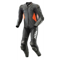 b2b2b2-PHO_PW_PERS_VS_323166-3PW20000830X-RSX-SUIT-FRONT_%23SALL_%23AWSG_%23V1