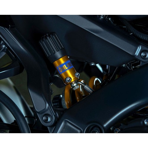 Exclusive Fully-Adjustable Suspension