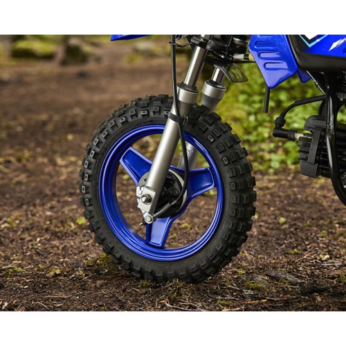 Strong 3-spoke steel wheels